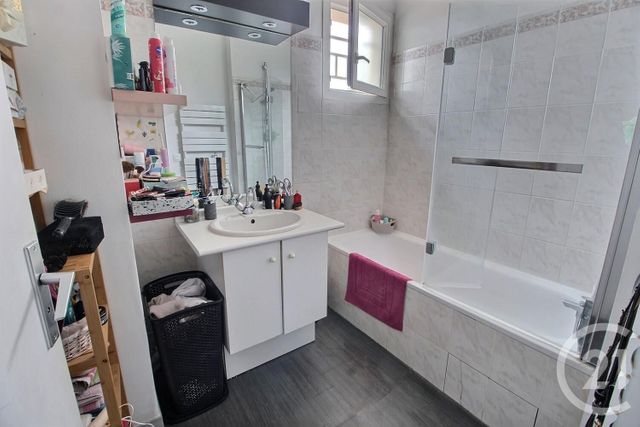 Appartement F2 à louer - 2 pièces - 53.74 m2 - MERIGNAC - 33 - AQUITAINE - Century 21 A.C.O.