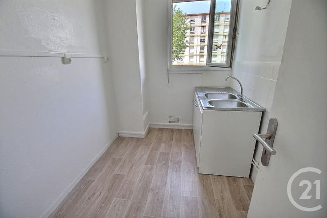 Appartement F3 à louer - 3 pièces - 50.83 m2 - PESSAC - 33 - AQUITAINE - Century 21 A.C.O.