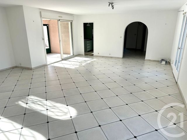 maison à louer - 5 pièces - 154.12 m2 - ST JEAN D ILLAC - 33 - AQUITAINE - Century 21 A.C.O.