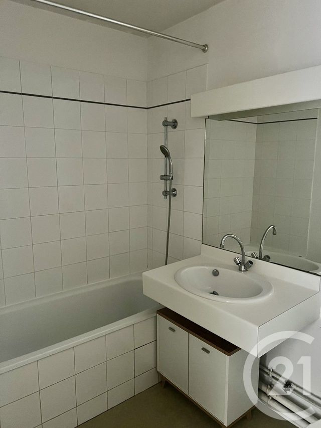 Appartement F2 à louer - 2 pièces - 33.09 m2 - MERIGNAC - 33 - AQUITAINE - Century 21 A.C.O.