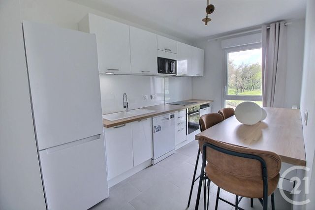 Appartement F4 à louer - 4 pièces - 91.0 m2 - BRUGES - 33 - AQUITAINE - Century 21 A.C.O.