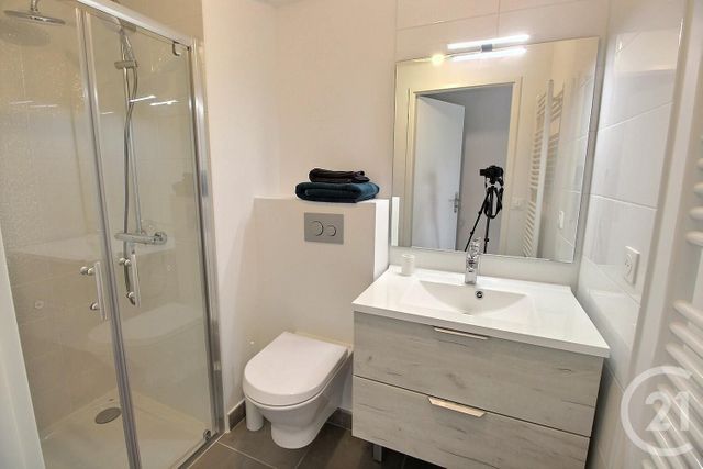 Appartement F4 à louer - 4 pièces - 91.0 m2 - BRUGES - 33 - AQUITAINE - Century 21 A.C.O.